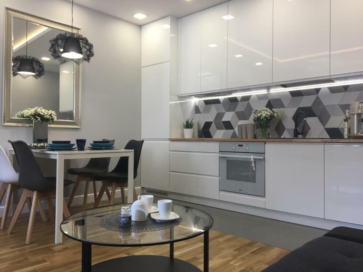 Family & Business Elegant Apartments Ul Astronautow Centrum Downtown - 3 Bedroom, Parking Kielce Esterno foto