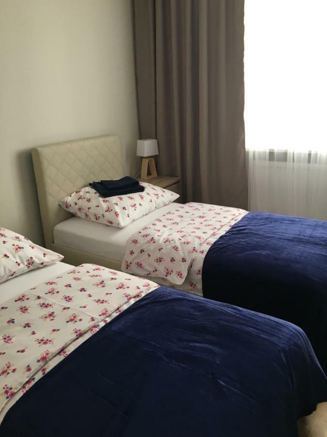 Family & Business Elegant Apartments Ul Astronautow Centrum Downtown - 3 Bedroom, Parking Kielce Esterno foto